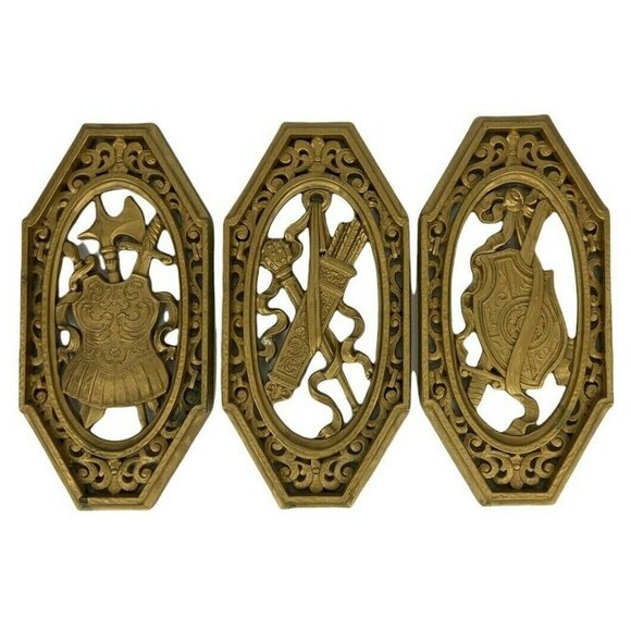 Homco Set Of 3 Vintage Gold Wall Hangings With Armor Sword & Shield Design 1974 - Picture 7 of 8